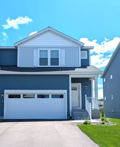 39743 Fallbrook Ave, North Branch, MN 55056