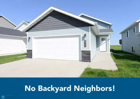 1170 Highland Ln W, West Fargo, ND 58078