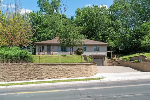 1322 Bidwell St, West Saint Paul, MN 55118