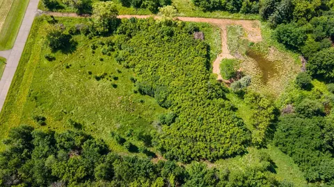 5555 Vagabond Ln N, Plymouth, MN 55446