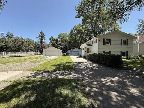 116 N 8th St, Montevideo, MN 56265 photo 2