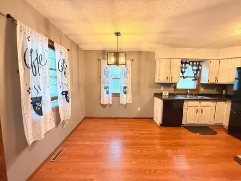 116 N 8th St, Montevideo, MN 56265 photo 8