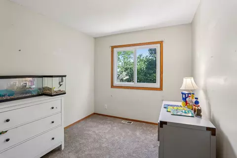 Bedroom - 1481 Woodview Ave E, Eagan, MN 55122 photo 4 of 5