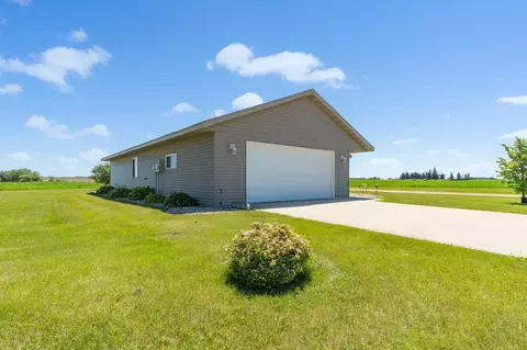 114 8th St S, Hoffman, MN 56339 photo 5