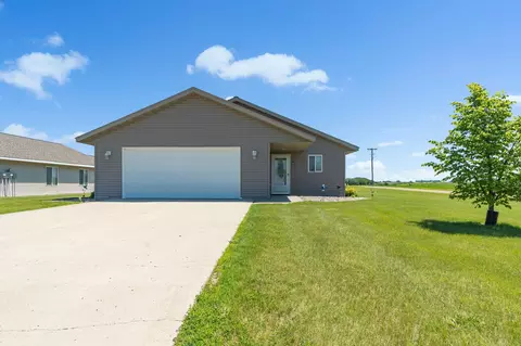 114 8th St S, Hoffman, MN 56339