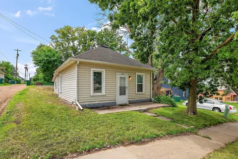 208 Swan St, Le Sueur, MN 56058