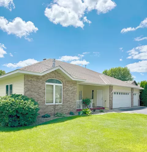 132 Goldfinch Ln, Clearwater, MN 55320