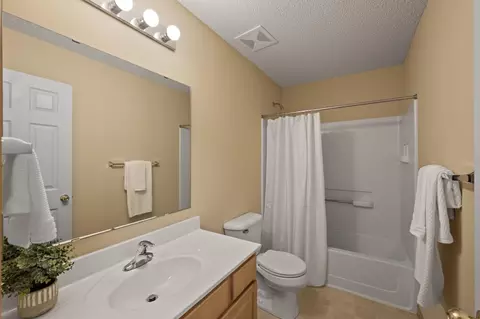 Bath - 529 S Creek Dr N, Champlin, MN 55316 photo 4 of 4