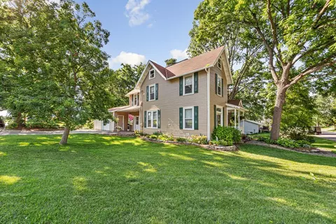 128 5th Ave SW, Faribault, MN 55021 photo 9