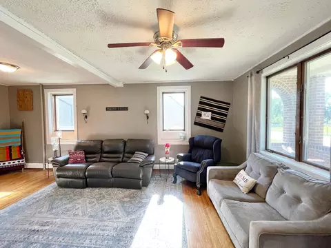 720 W Central St, Springfield, MN 56087 photo 8