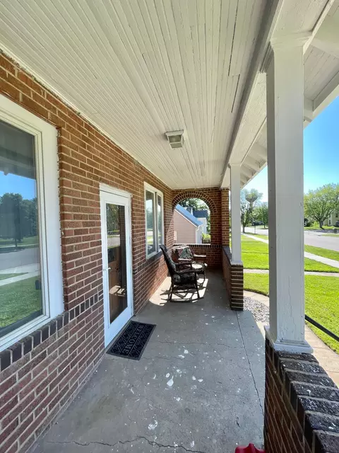 720 W Central St, Springfield, MN 56087 photo 5