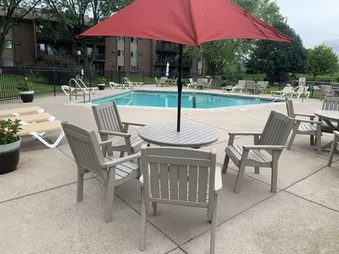 Exterior - 3420 Golfview Dr #114, Eagan, MN 55123 photo 3 of 7