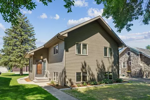 330 2nd St E, Hector, MN 55342