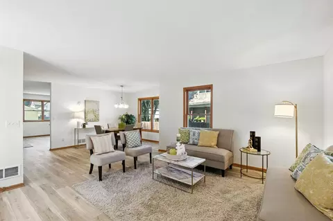 726 Thomas Ave, Saint Paul, MN 55104