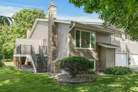 16137 Flagstaff Ct N, Rosemount, MN 55068