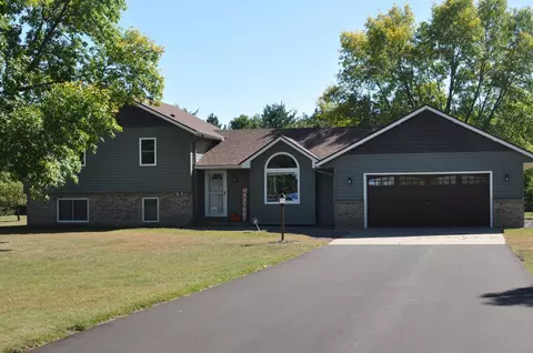 2011 49th St SE, Saint Cloud, MN 56304
