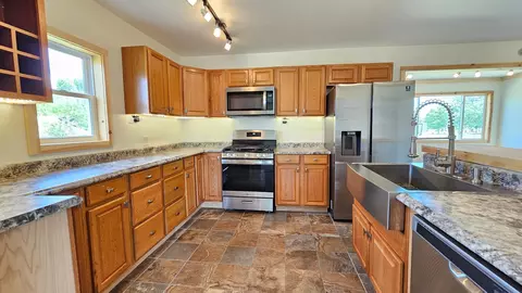 Kitchen - 1402 3rd St NE, Staples, MN 56479 photo 4 of 5