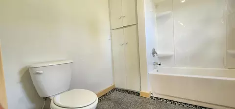 Bath - 1402 3rd St NE, Staples, MN 56479 photo 2 of 2
