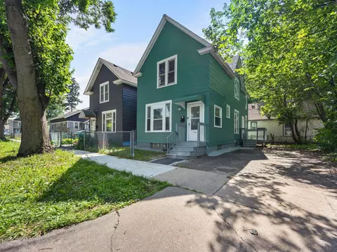 587 Elfelt St, Saint Paul, MN 55103