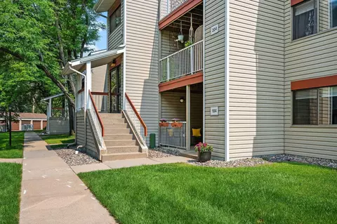 350 Shelard Pkwy #104, Saint Louis Park, MN 55426