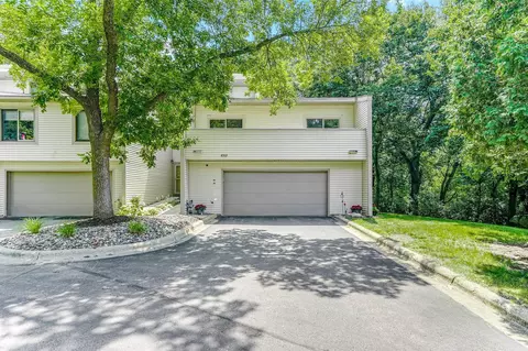 8352 Upper 138th Ct, Apple Valley, MN 55124
