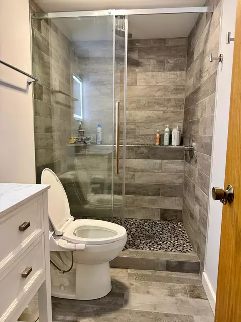 Bath - 7197 Brian Dr, Centerville, MN 55038 photo 3 of 4