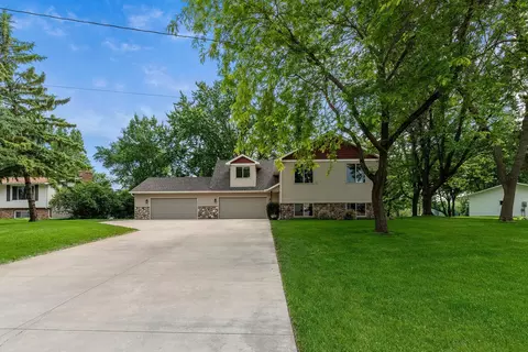 818 Myrtle St, Buffalo, MN 55313