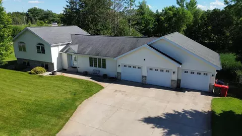3008 Pinewood Ln NE, Alexandria, MN 56308