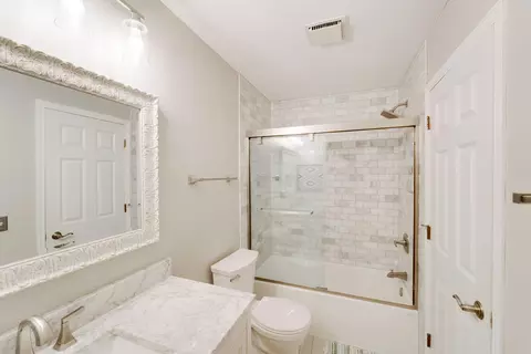 Bath - 4681 Ridge Cliff Dr, Eagan, MN 55122 photo 1 of 3