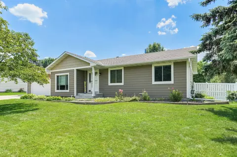 1996 Chipmunk Ct, Eagan, MN 55122