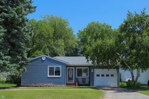 112 2nd St SE, Barnesville, MN 56514