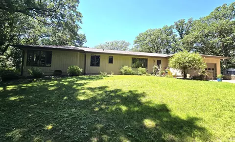 21200 5th St NW, New London, MN 56273