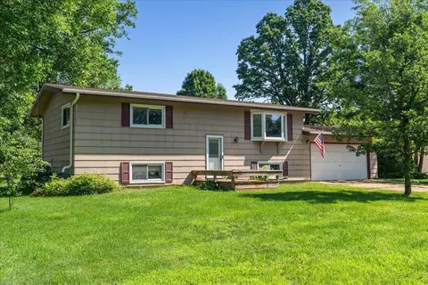 403 Walnut Dr, Woodville, WI 54028