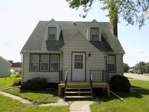 411 Bush St, Lakefield, MN 56150