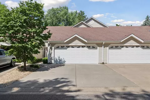 1010 Hill Ct, Shoreview, MN 55126