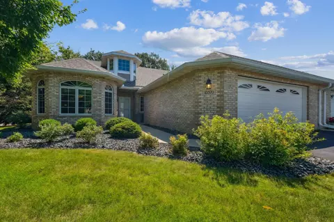 10370 Eagle Pointe Trl, Woodbury, MN 55129