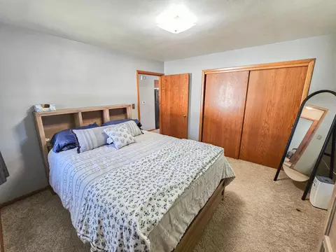 460 S 3rd St, Bird Island, MN 55310 photo 13