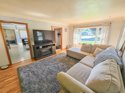 460 S 3rd St, Bird Island, MN 55310 photo 7