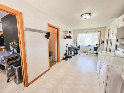 460 S 3rd St, Bird Island, MN 55310 photo 20