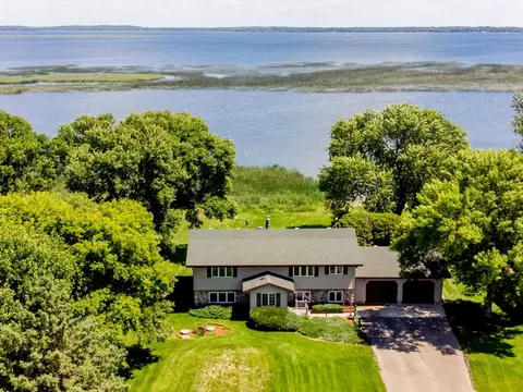 1197 Trisco Cove Dr SE, Osakis, MN 56360