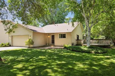 9743 Hemlock Ln N, Maple Grove, MN 55369