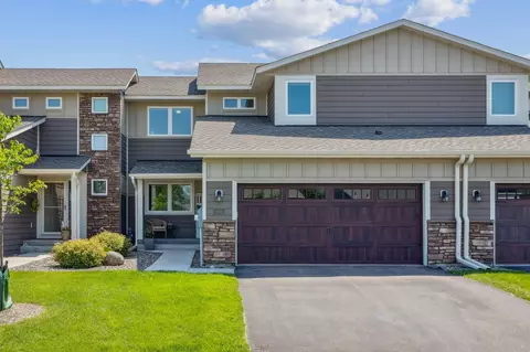 10781 Retreat Ln, Woodbury, MN 55129