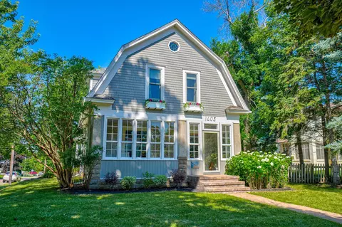 1403 3rd St, Hudson, WI 54016