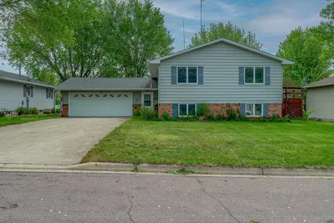 226 S 7th Ave E, Truman, MN 56088