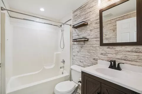 Bath - 630 Willow St, Baldwin, WI 54002 photo 1 of 2