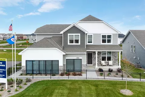 8224 Saddle Trl, Woodbury, MN 55129