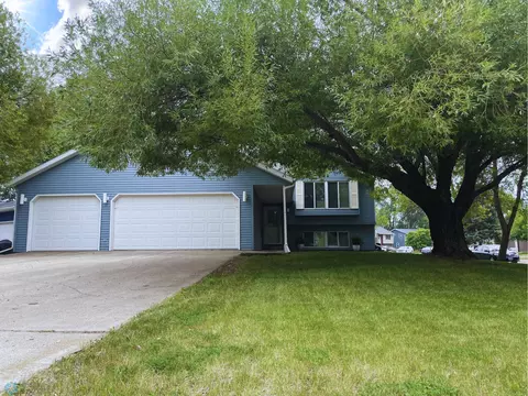 3101 Chelsea Ave S, Moorhead, MN 56560