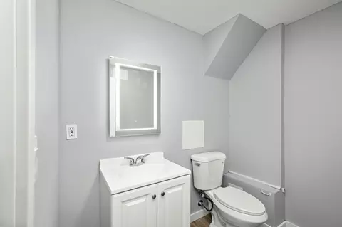 Bath - 4017 Mica Trl, Eagan, MN 55122 photo 3 of 3