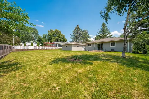 Exterior - 4017 Mica Trl, Eagan, MN 55122 photo 3 of 4