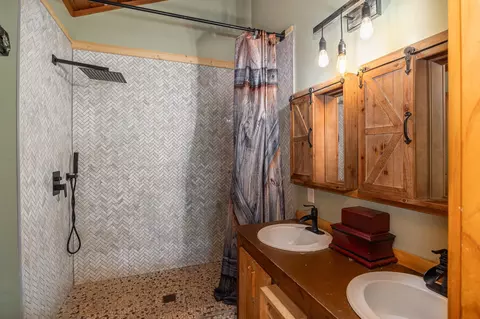 Bath - 1238 26th Ave NW, Backus, MN 56435 photo 1 of 3